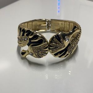 Sea horse bracelet
